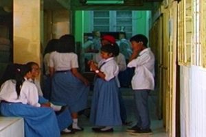 Kewenangan SMA/SMK di Pemprov, Ini Langkah Pemkot Surabaya Bantu Siswa Miskin