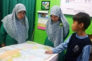 Siswa SD di Surabaya Ini Hafal Nama 206 Negara, Bendera dan Ibu Kota di Dunia