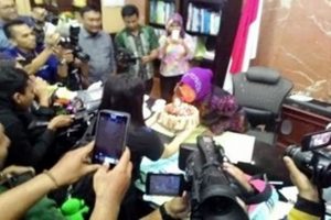 Tanggapi Aksi 212, Risma Imbau Warga Surabaya Tak Ikut ke Jakarta