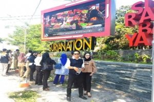 Komisi A DPRD Surabaya Sidak Papan Reklame di Bundaran Waru