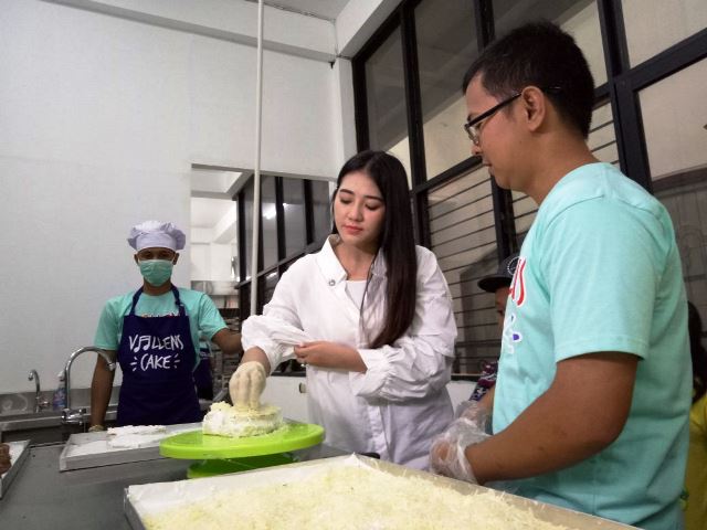 Toko Kedua, Vallens Cake Hadirkan Surabaya Signature