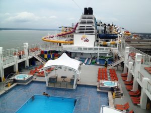 Singgah di Surabaya, Travel Agen Intip Isi Genting Dream