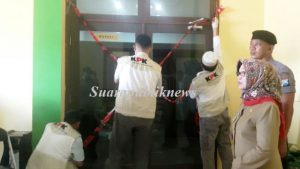 KPK Geledah Ruang Kerja dan Rumah Dinas Bupati Jombang (Video)