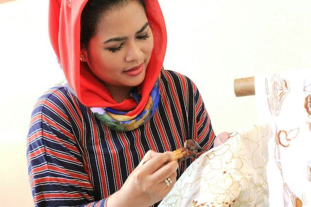 Kunjungi Pekerja Batik dan Bordir, Puti Soekarno: Mereka Luar Biasa, Karya Kreatifnya Bagus