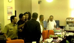 Hearing di Komisi A DPRD Surabaya Ricuh, Ketua DPRD dan Kasatpol-PP “Saling Bentak”