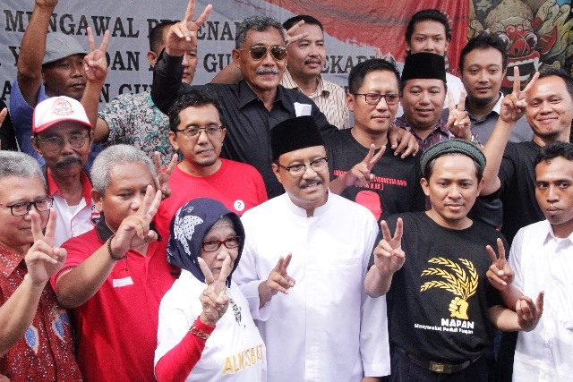 Sejumlah Elemen Relawan Jokowi di Jatim, Nyatakan “Dukung” Paslon Gus Ipul-Puti