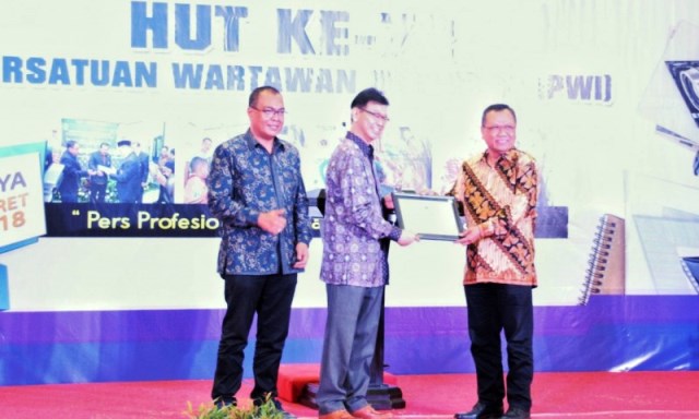 Freddy Pangkey Terpilih Sebagai Penerima Award di HPN 2018 PWI Jatim