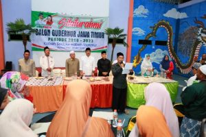 Alumni Pesantren Salafiyah Bacakan Ikrar Dukungan untuk Paslon Gus Ipul-Puti