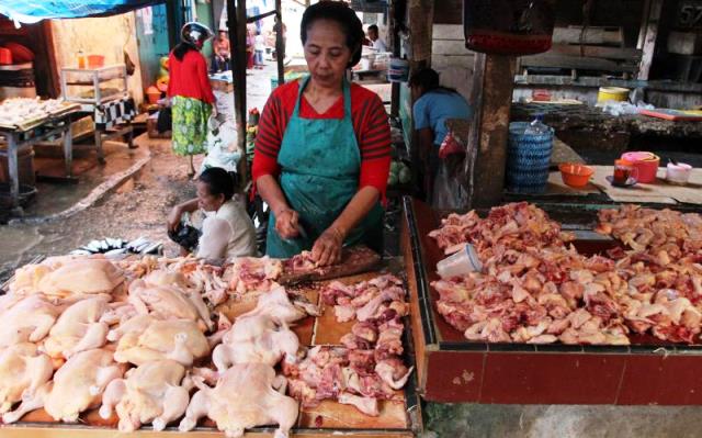 Tekan Lonjakan, Pemkot Surabaya Galakkan Operasi Daging Ayam Murah