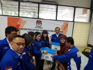 Di Hari Terakhir Pendaftaran, KPU Surabaya Diserbu Partai Peserta Pemilu 2019