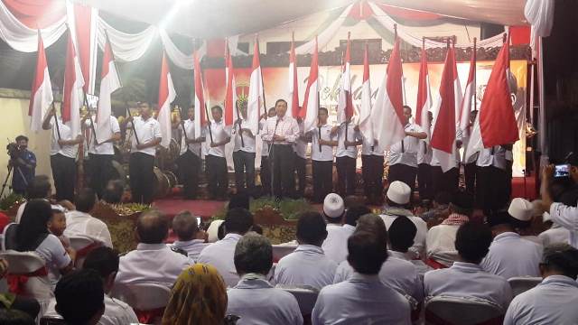 Luhut Binsar Panjaitan Hadir di Acara Deklarasi Relawan Cakra 19 Jawa Timur (Video)