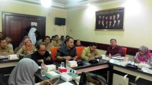 Pemkot Surabaya Bakal Berikan Gaji UMR ke Guru Swasta, Bappeko: Revisi Perwali