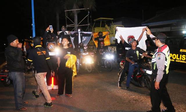 Jaga Kelancaran Arus Lalin, Polisi Kawal Rombongan Kendaraan PSHT