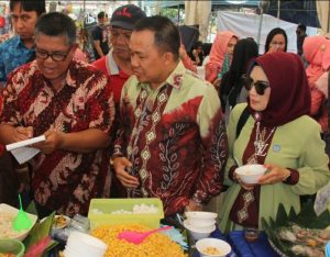 Hari ke Dua Pameran HPS, Stan Tanah Bumbu Gratiskan Incip Makanan Bergizi