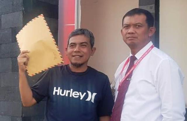 Tuntut Keadilan Putranya, Budi Sugiharto (Uglu) Datangi Polrestabes Surabaya