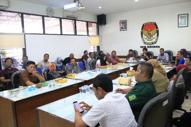 Fasilitasi 16 Parpol dan 14 Calon DPD RI, KPU-Bawaslu Surabaya Setujui APK