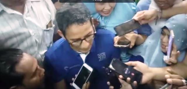 Hadir di Pusat Grosir Surabaya, Sandiaga Salahuddin Uno Hebohkan Kaum Emak