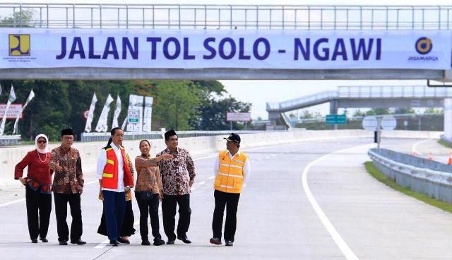Presiden Resmikan Segmen Sragen-Ngawi, Jalan Tol Solo-Ngawi Beroperasi Sepenuhnya