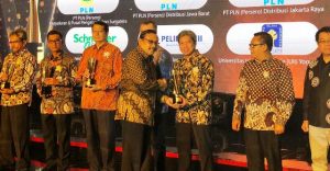 Jasa Kepelabuhanan Pelindo III Menangkan SNI Awards 2018 dari BSN