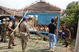 Satpol PP Damkar Tanbu Tertibkan Warung Kopi Esek-Esek