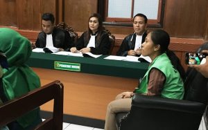 Perkara Dugaan Penganiayaan Anak Tiri, Suami Terdakwa: Istri Saya Tak Sekejam Tudingan Warga