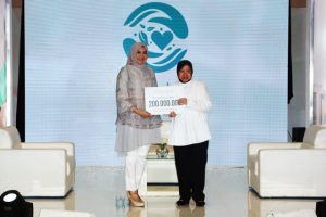 PT. Paragon Technology Innovation Serahkan CSR Rp 200 Juta ke Pemkot Surabaya