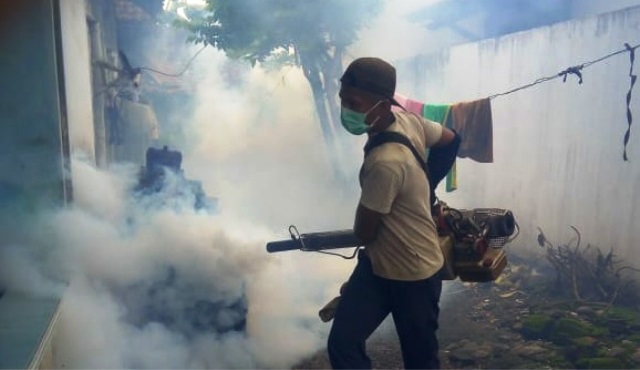 Dinkes Jombang Fogging Wilayah Desa Bareng, Ini Ungkapan Kepdes