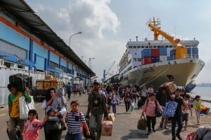 Penumpang Angkutan Nataru di Pelabuhan Tanjung Perak Naik 64,16%