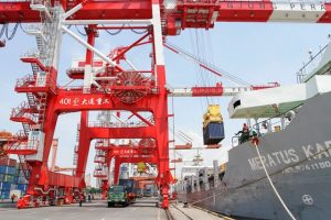 Dukung Penurunan Biaya Logistik, Pelindo III Siapkan Tanjung Perak Jadi Transhipment Port
