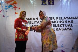 Libatkan Dirjen Kemenkumham, Pemkot Surabaya Buka Konter Pelayanan Fasilitas HKI