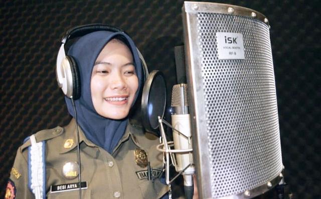 Satpol PP Surabaya Sosialisasikan Command Center 112 dengan Video Klip Kreatif