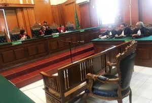 Tak Hadiri SIdang, Dua Bos Sipoa Divonis Berat