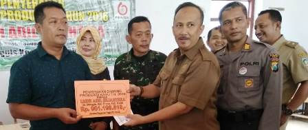 KPH Kediri Serahkan Dana Sharing ke 2 LMDH di Kecamatan Puncu