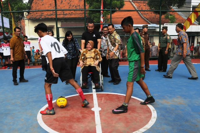 Wali Kota Risma Resmikan Lapangan Futsal