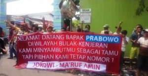 Hadir di Surabaya, Prabowo Disambut Teriakan Pendukung Jokowi