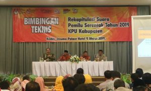 KPU Kabupaten Kediri Gelar Bimtek Rekapitulasi Perolehan Suara Untuk PPK