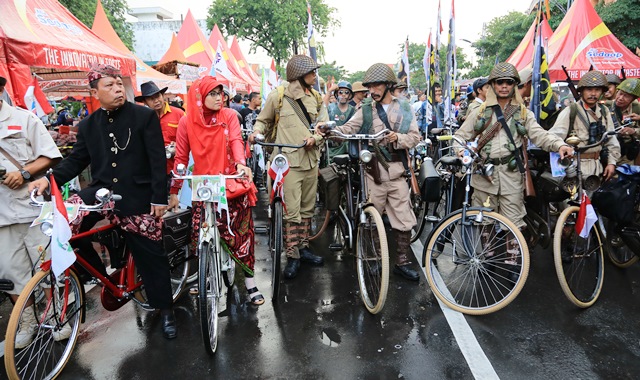 Gandeng KOSTI, Pemkot Surabaya Gelar Jambore Sepeda Tua di Sentra Ikan Bulak