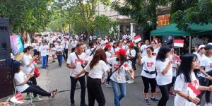 Begini Hebohnya Jalan Sehat Dukung Jokowi Alumni SMAK St. Louis Surabaya