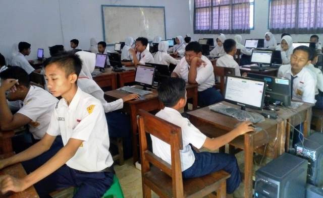 Gelar UNBK Serentak, Kepsek SMP di Kabupaten Jember Usulkan Penambahan Ruang Labrotarium