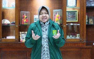 Semangati Tim dan Pemain Persebaya, Wali Kota Risma: Terus Berjuang, Jangan Menyerah