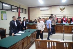 Walikota Pasuruan Non Aktif Dituntut 6 Tahun