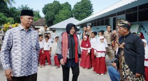 Pemkot Surabaya Serahterimakan Bangunan Sekolah Tahan Gempa di Lombok