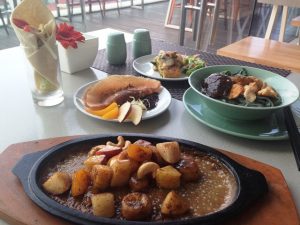 Hot Fruit Caramel, Hot Dessert untuk Berbuka Ala Al-Bazaar