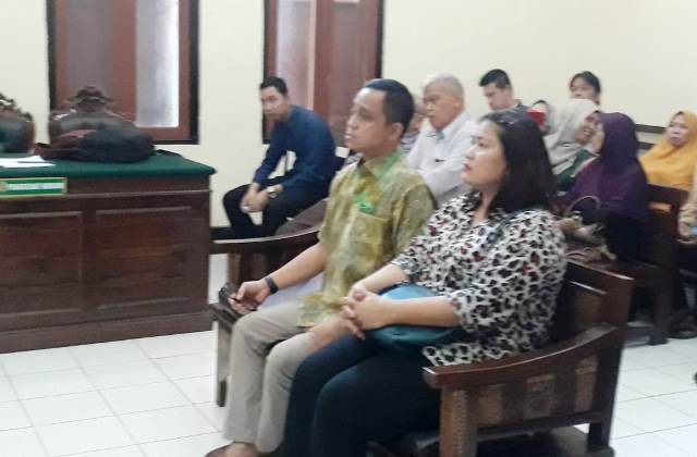 Posting Konten Penghinaan di Medsos, Direktur PT LDC dan Istrinya Diadili PN Surabaya