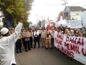 Tuntut KPU Jujur dan Adil, Relawan Rumah Aspirasi Jember Gelar Aksi Damai