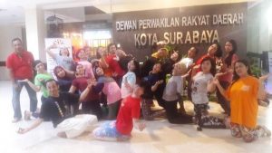 Komunitas YOGA Gembira Hadir di Gedung DPRD Surabaya Tanpa Biaya (Gratis)