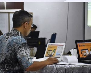 Tingkatkan Kemampuan Mengajar, Stikom Latih Guru Aplikasi MoLearn