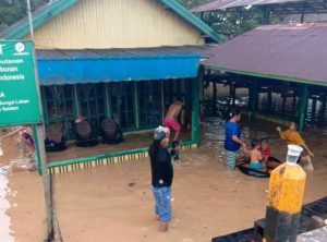 Pemkab Tanah Bumbu Segera Perbaiki Betonisasi Siring yang Jebol Akibat Hujan Deras