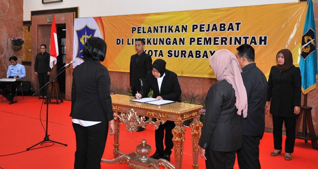 Pemkot Surabaya Lantik 60 Pejabat Administrator dan Pengawas