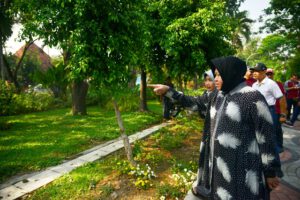 Percantik Taman Ngagel, Wali Kota Risma Tambahkan Fasilitas Jembatan Gantung